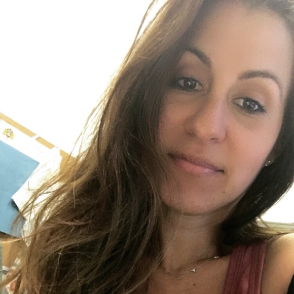 Meet your Posher, Emily - Picture 1 of 1